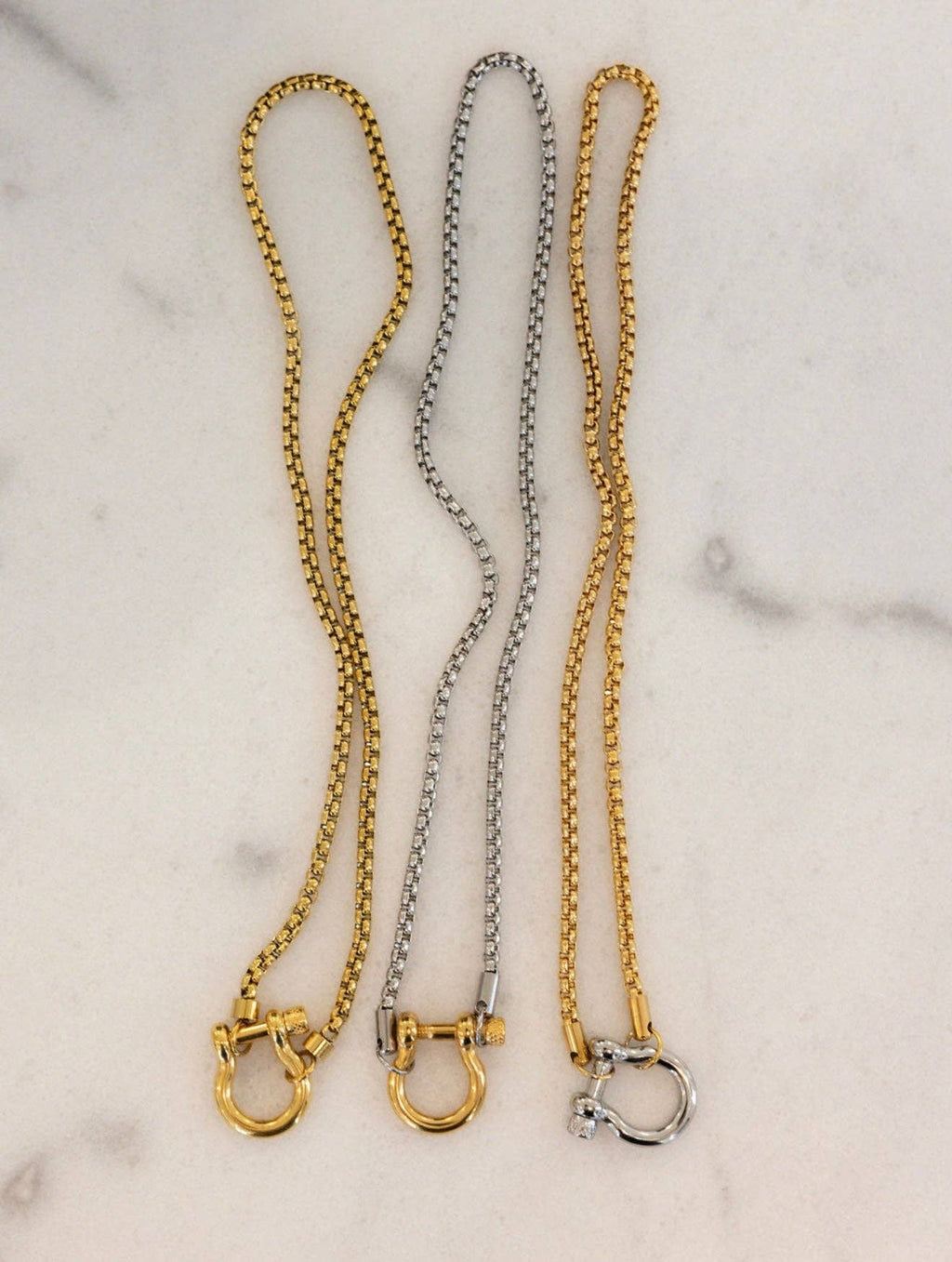 LOCKET NECKLACE: GOLD