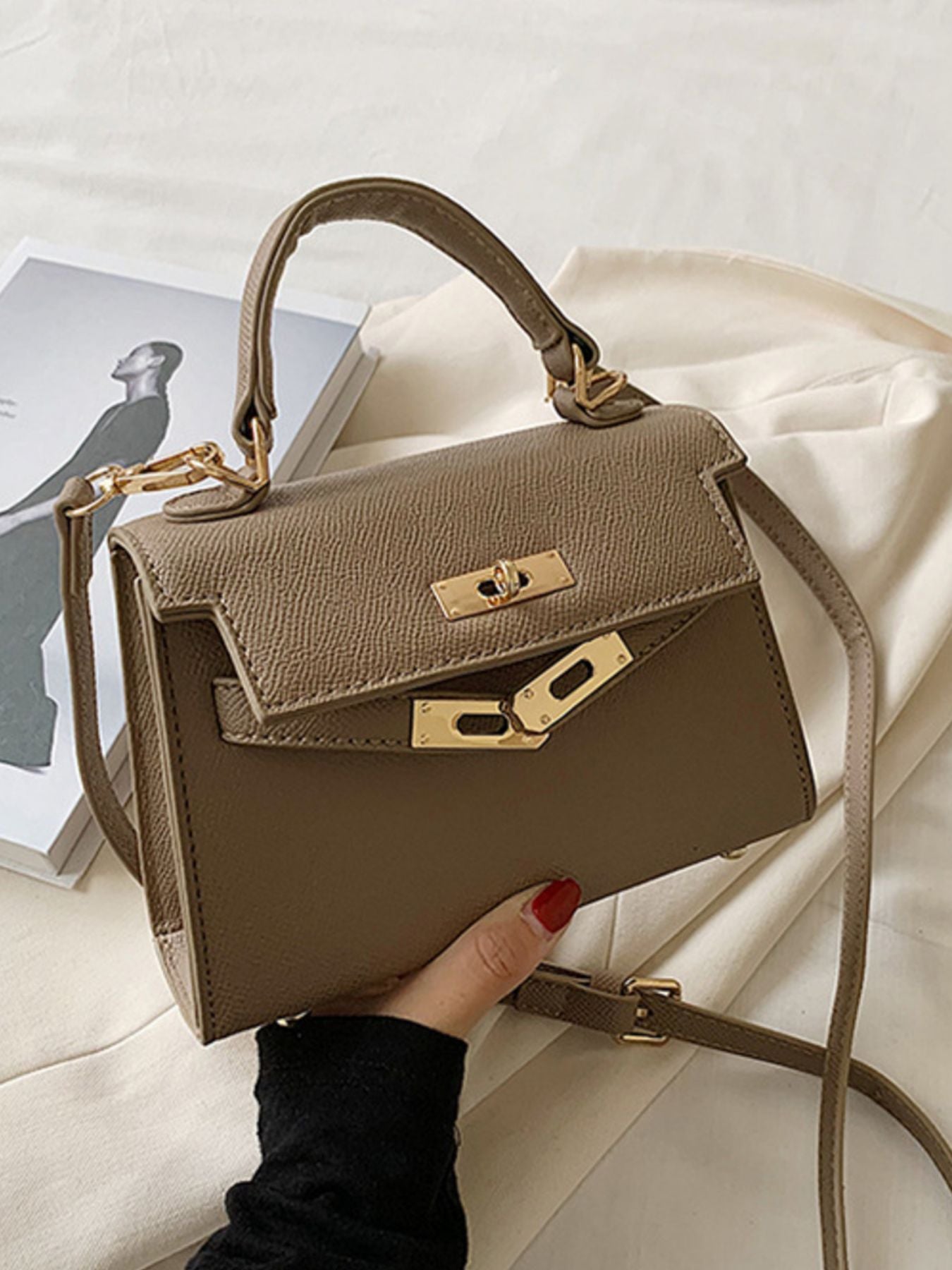 1aef5f81-fda4-436e-8abe-a9f3f68fccc0-Max