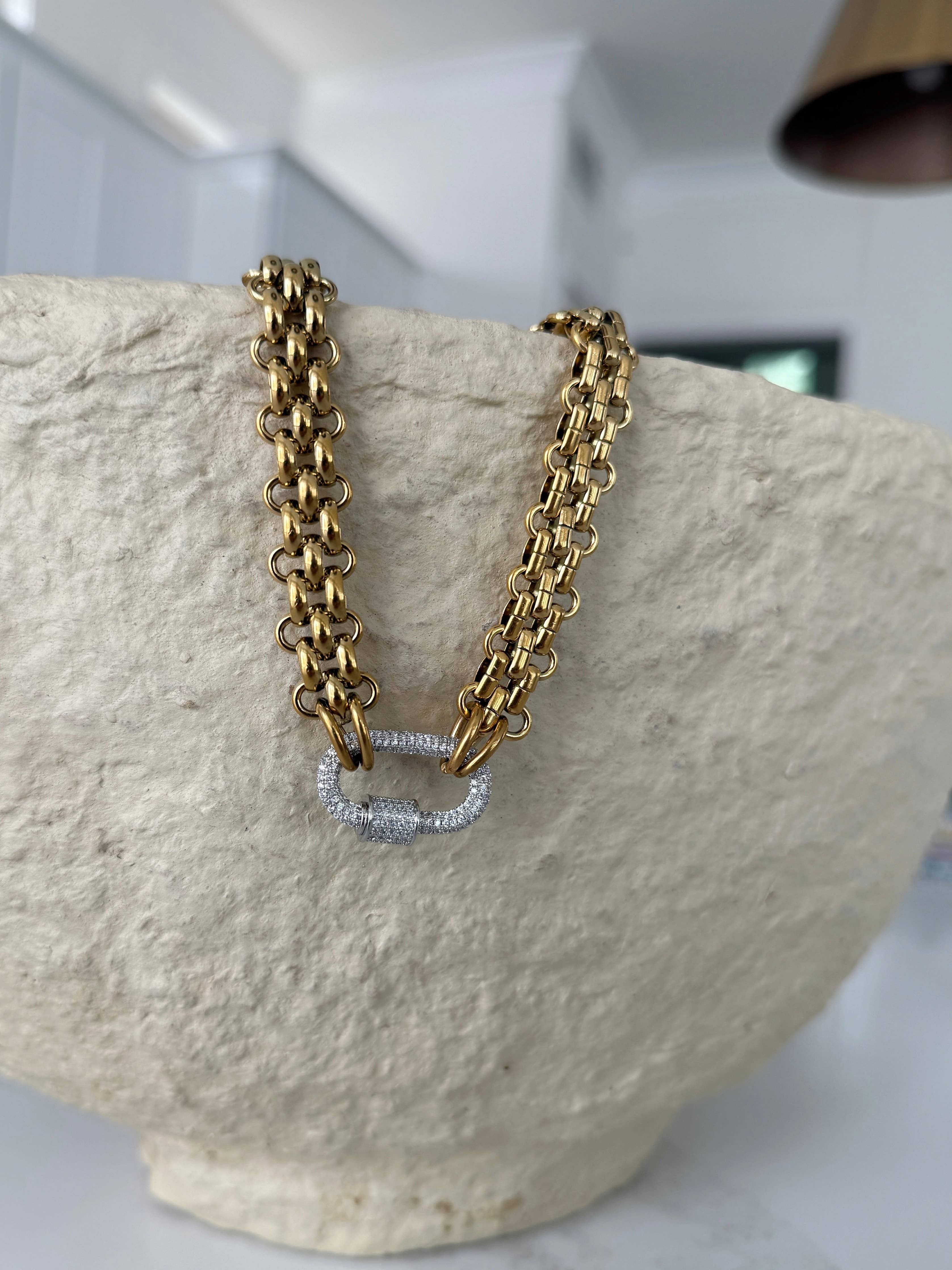 KRISTI NECKLACE